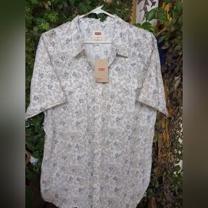 Men's Levi's Button up shirt size XL NWT